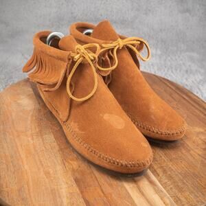 Minnetonka Boots Womens 8 Fringe Moccasins Ankle Booties 682 Brown Suede Flats